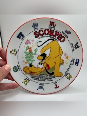 Vintage Schmid Disney Signs of the Zodiac Scorpio Pluto Decorative Plate 6.5"